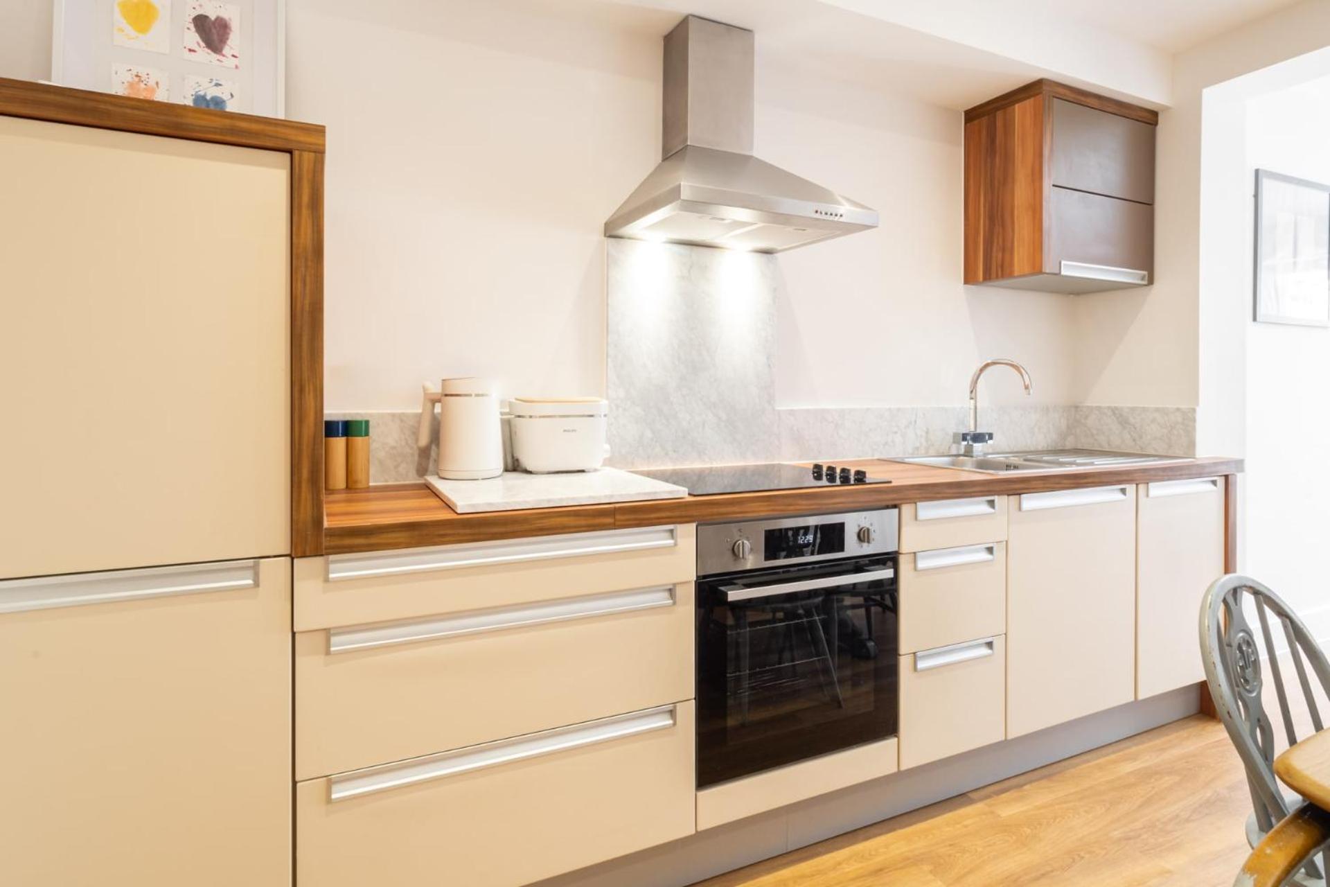 Apartment Host & - *